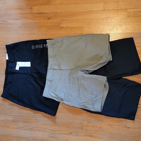 Calvin Klein Black Shorts - 34 W - Picture 3 of 4